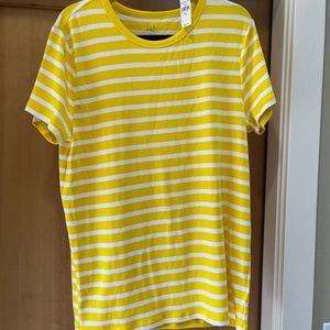 Gap T Shirt